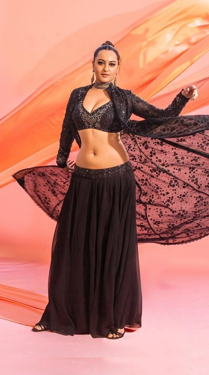 Sonakshi Sinha 65